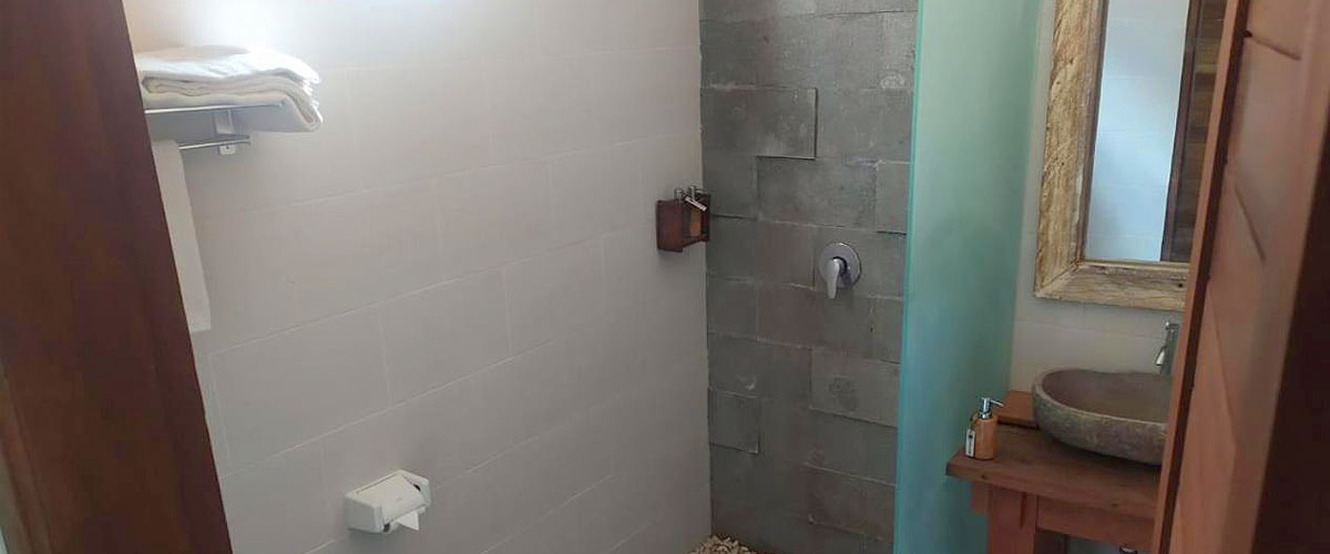 Deluxe Room - Bathroom